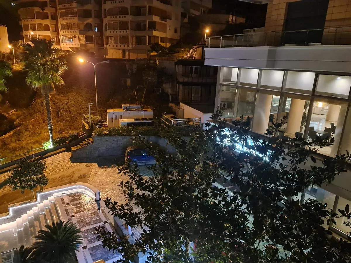 Amara Apartments Vlorë אלבניה